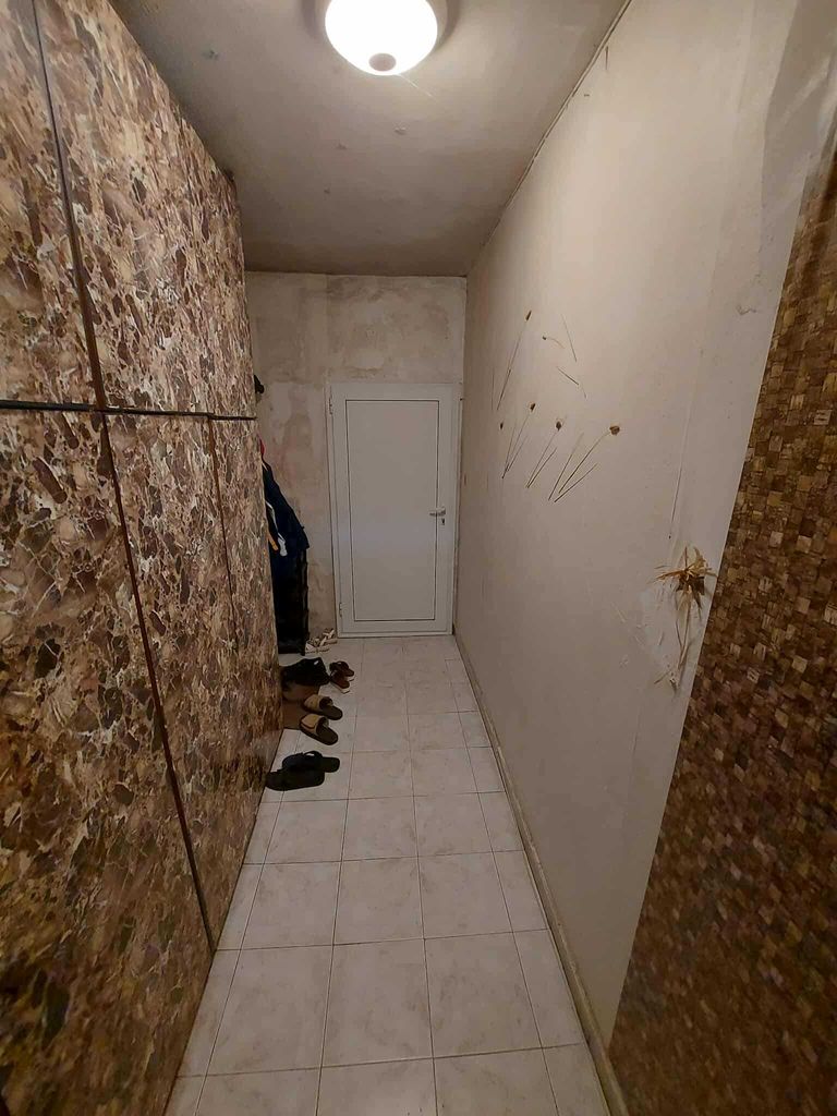 Продава се Тристаен апартамент в Търговище, Запад 2 - 90 кв.м за 992 €/кв.м - Снимка #5