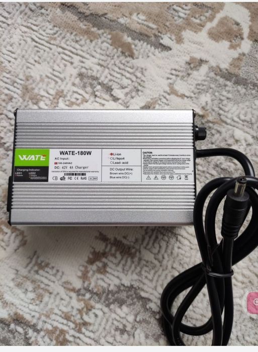 Качественная зарядка для аккумуляторов электровелосипедов.