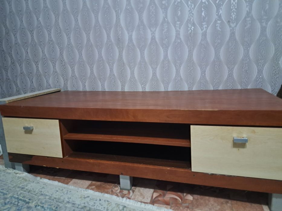 Тумбочка деревянная