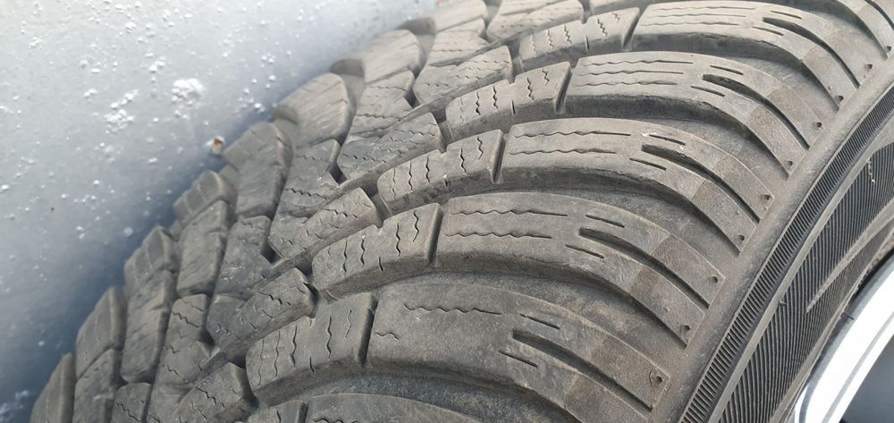 Зимни гуми с джанти 205/55/16