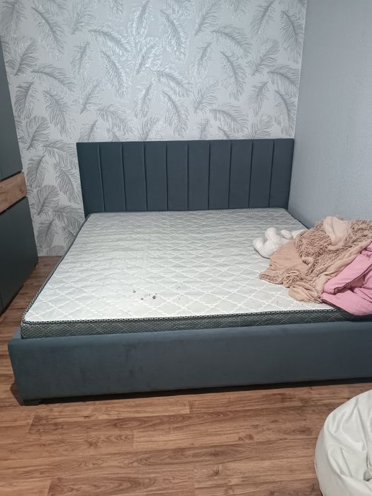 Кровать большая новая