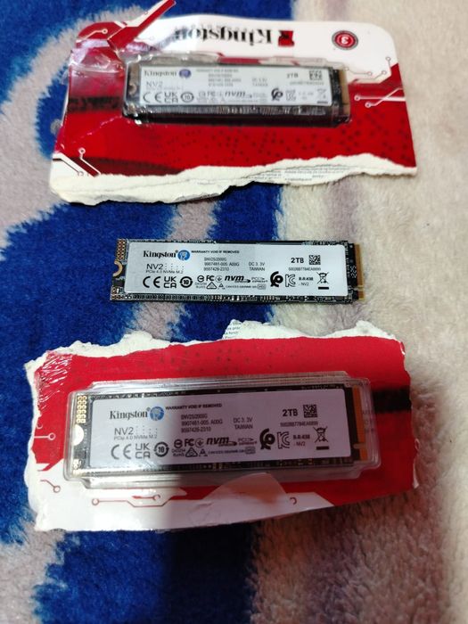 Vând sau schimb ssd uri Kingston Nv2 2 TB aproape noi