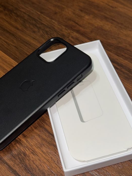 Кожанный чехол для Iphone 12 pro