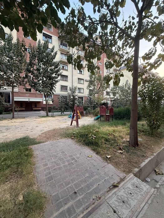 Продается 3 комнатная коробка ул.Махтумкули