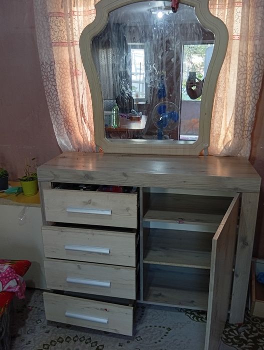 Продам диван и комод