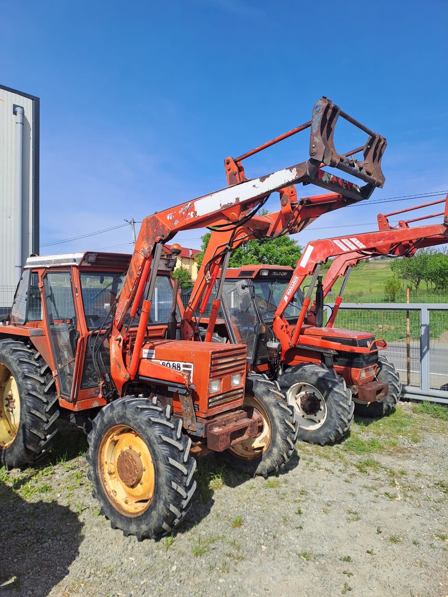 Tractor fiat 80 88 4x4 cu încărcător frontal