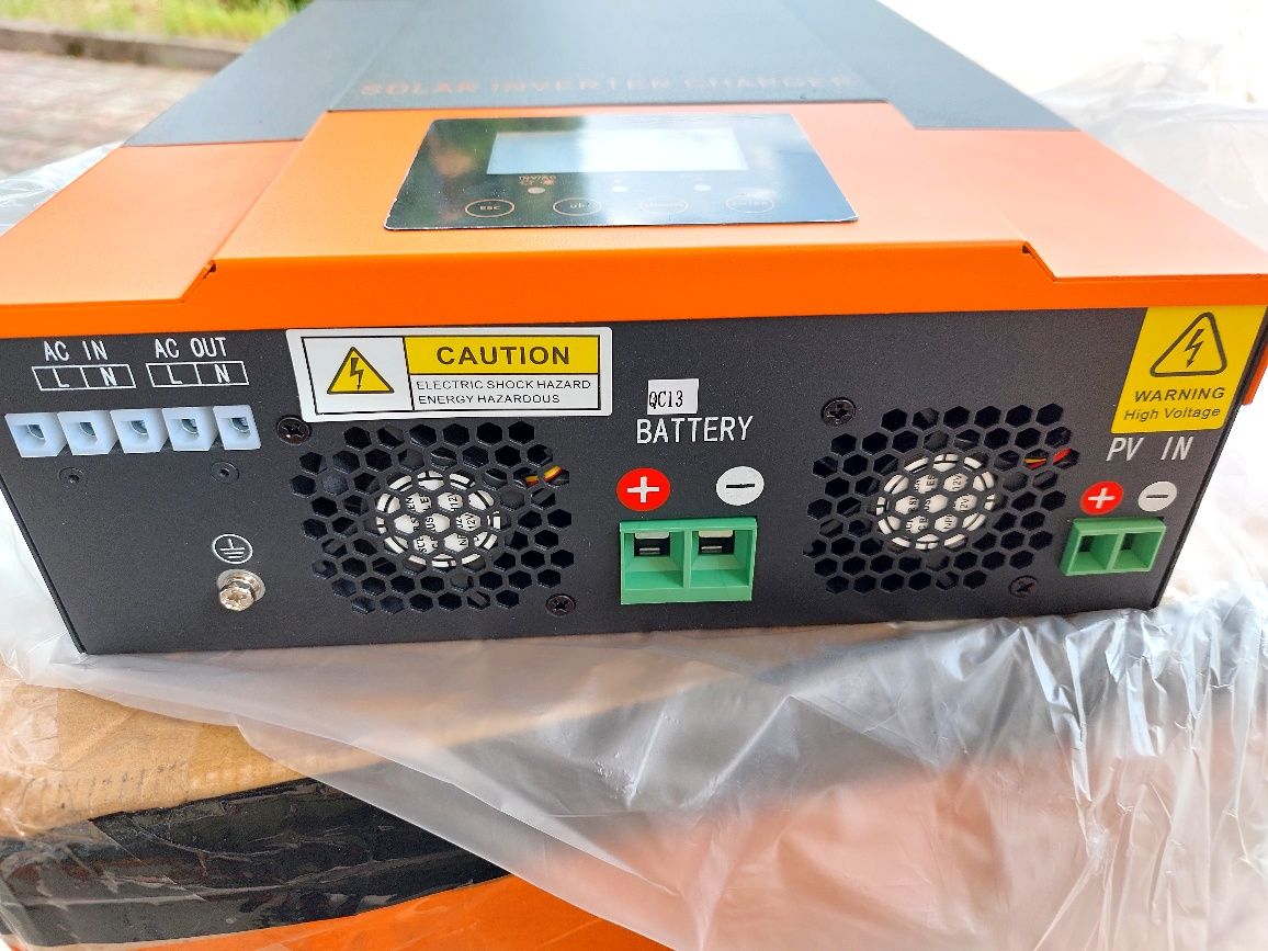 Invertor hibrid 12/24v 1500/2400w 80A Offgrid