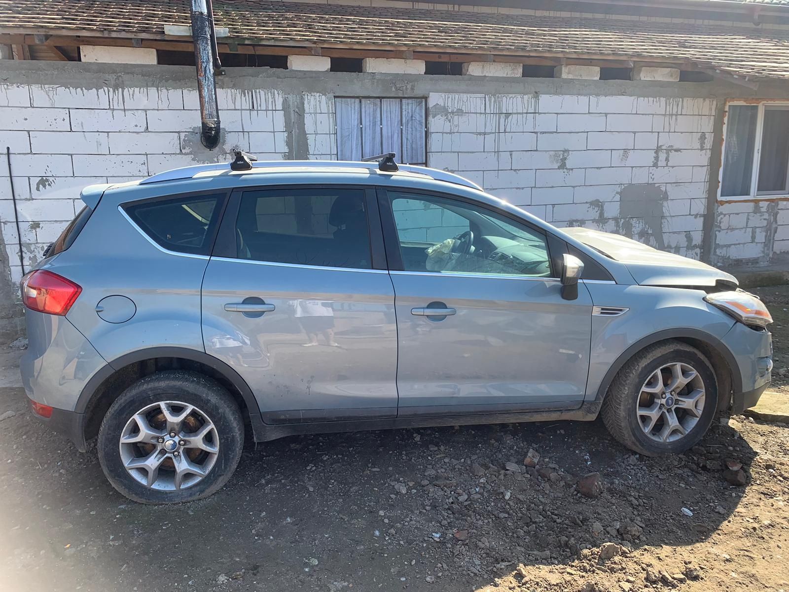 Vând Ford Kuga avariat