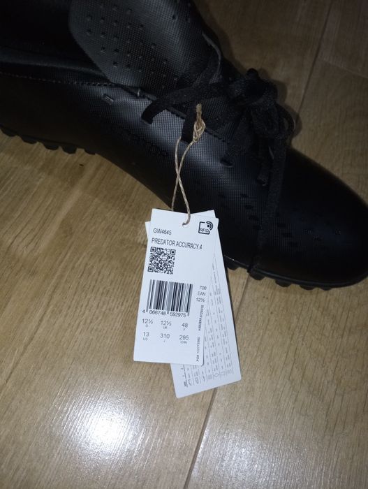 Adidași fotbal pentru teren sintetic marimea 48