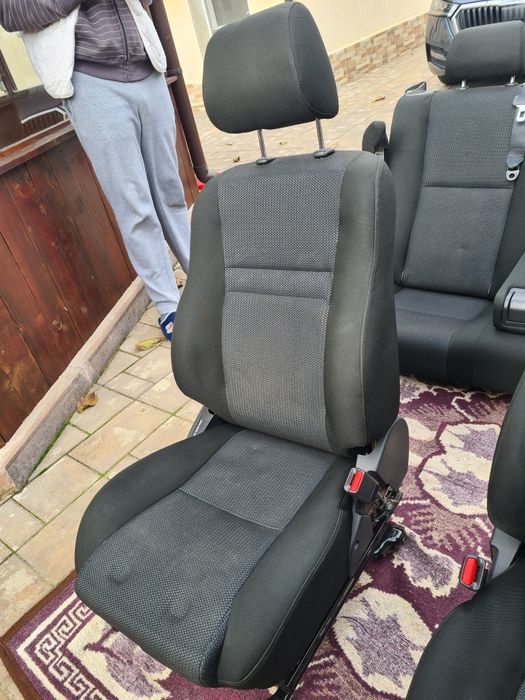 Interior, scaune toyota avensis t25