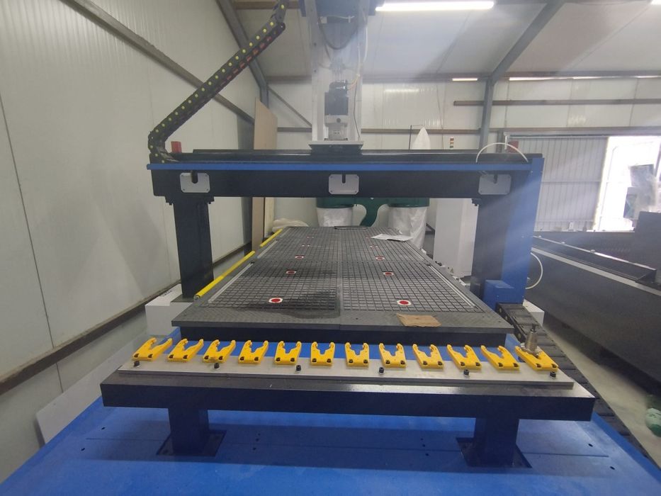 NOU Profesional  CNC  Router    4 axe Debitare, Frezare 3000*1500*5