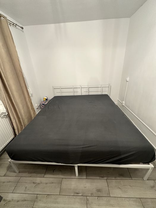 Vand pat cu saltea inclusa