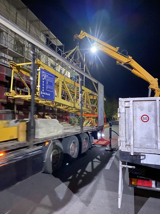 Transport Camion cu Macara