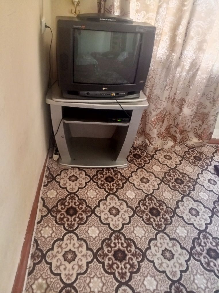 LG Televizor sotiladi