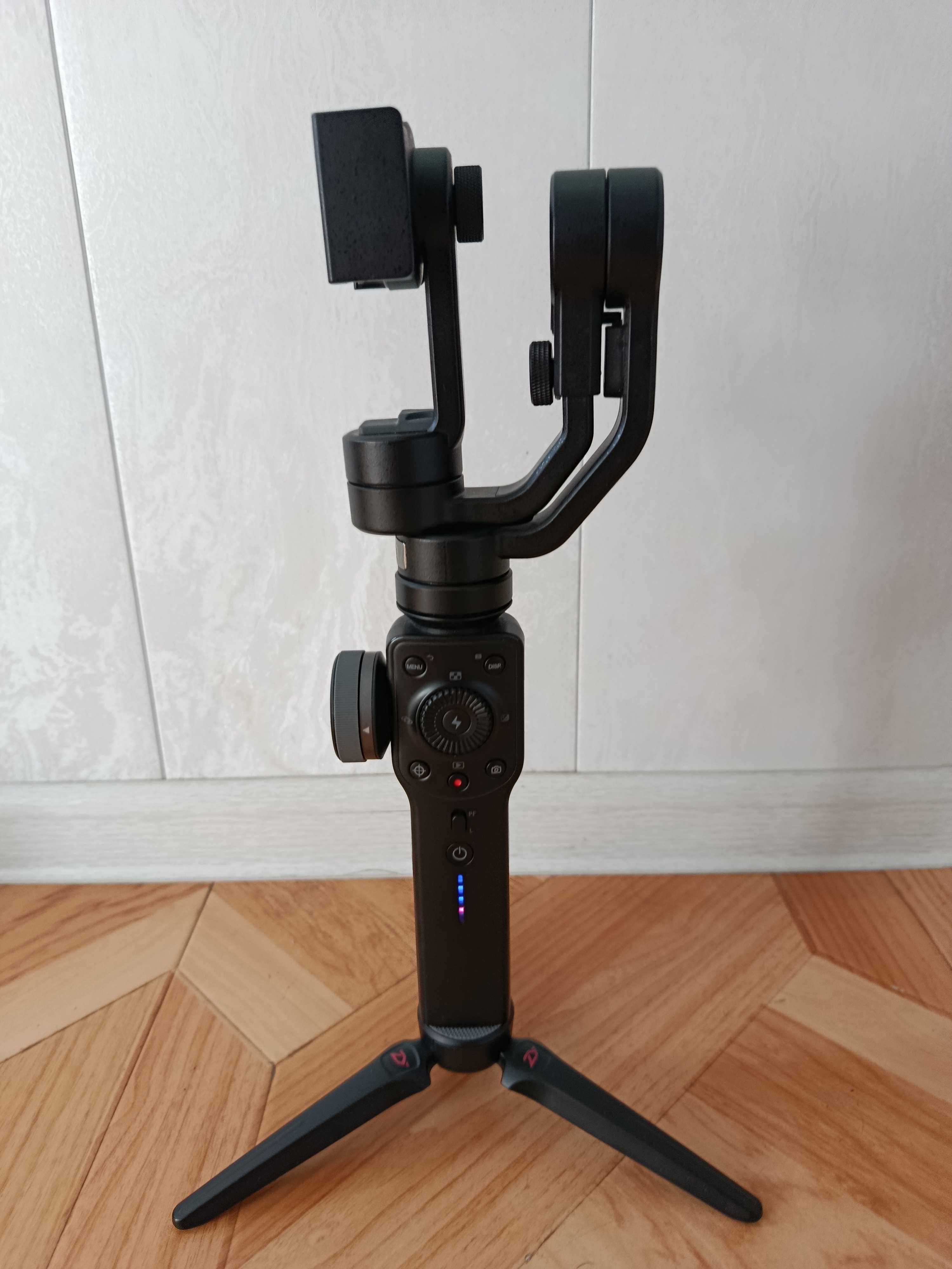 Продаю Электронный стабилизатор Zhiyun Smooth 4