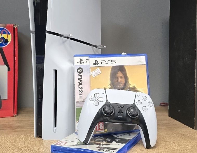 Sony ps5 750 лв  blu-ray