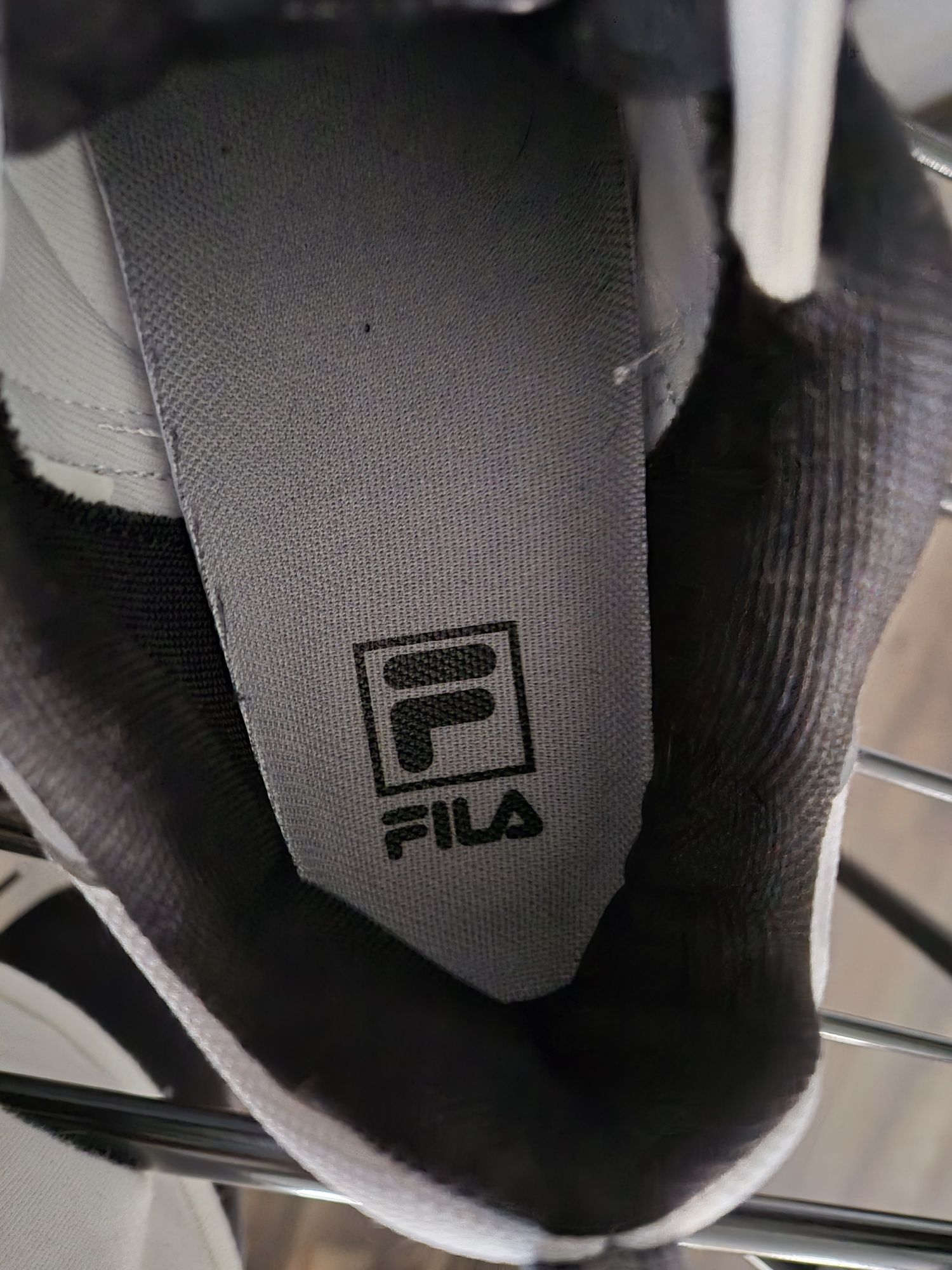 Fila оригинални сникърси! Промо цена