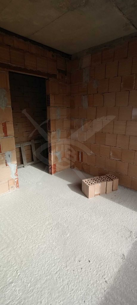 Продава се Тристаен апартамент в Варна, м-т Пчелина - 77 кв.м за 1156 €/кв.м - Снимка #9