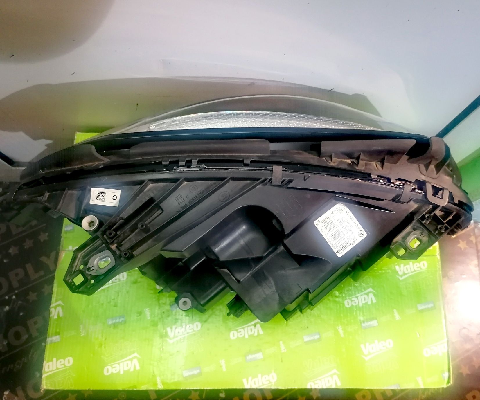 Фар Фарове за Mercedes W246 B Classe / Мерцедес А246 Б класа LED.