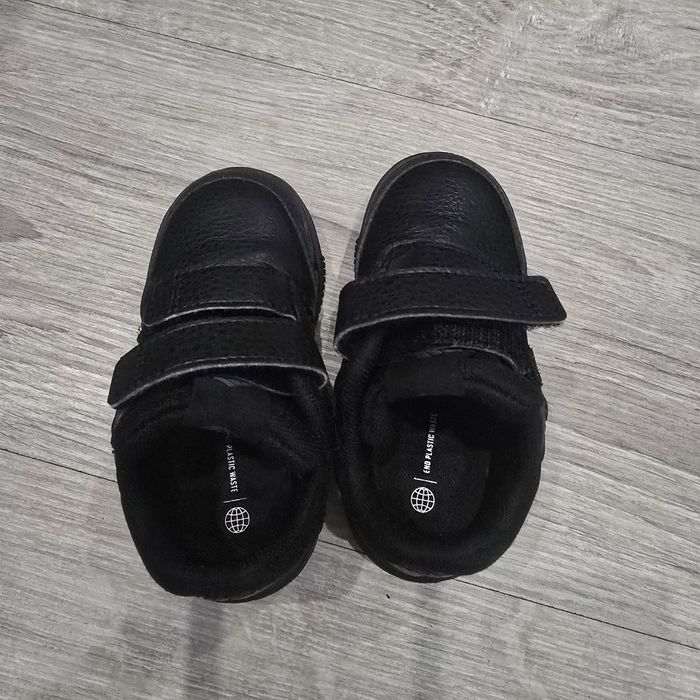 Детски обувки Adidas 23 номер нови