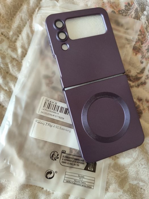 Кейсове за Samsung Galaxy Z Flip 4
