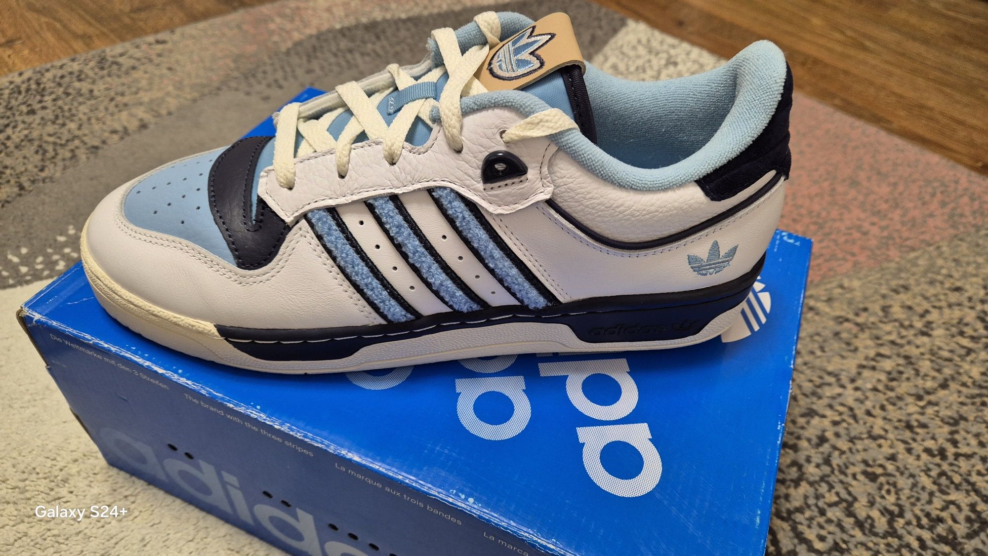 Vand Adidas Clasic Piele Naturala Nou Model Deosebit
