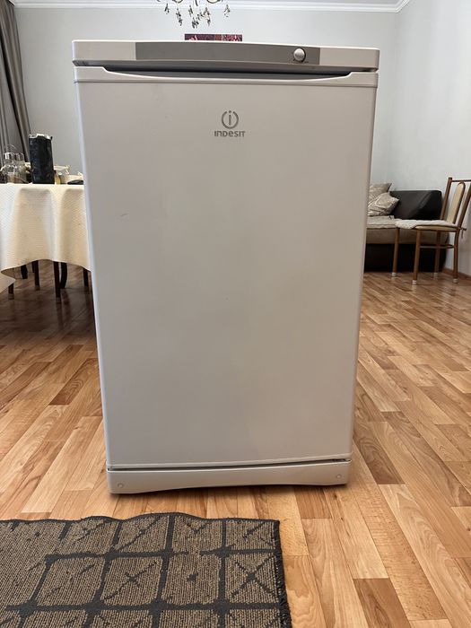 Морозильник б/у 142л