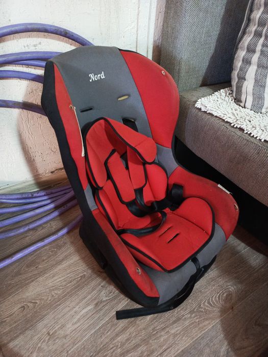 Автокресло 10000 тенге