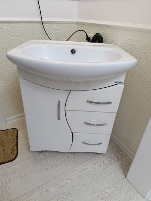 Раковина с тумбой