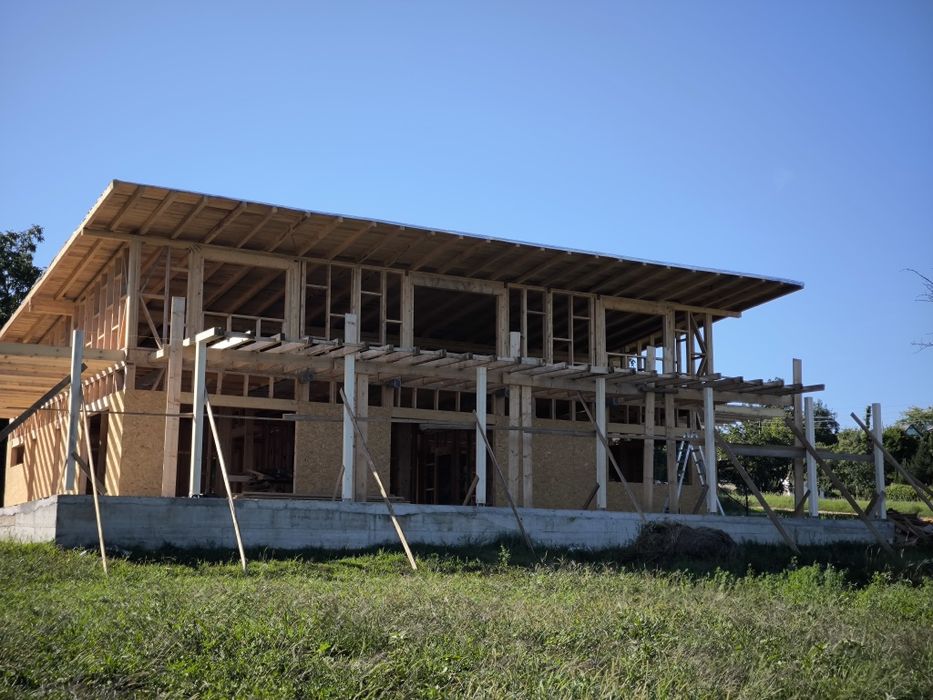 Execut lucrări de finisaje interior