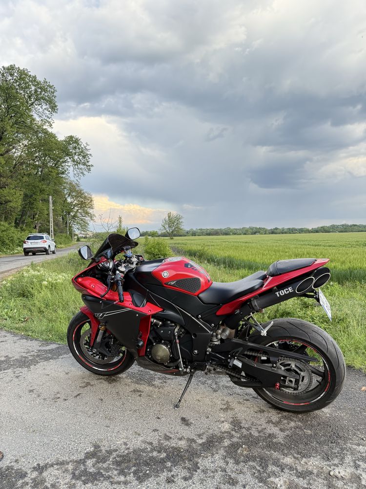 Yamaha  R1 big-bang!!