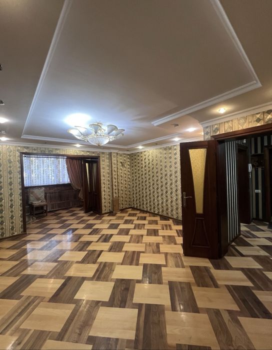 Ойбек 3/2/5 , 74м2 , Гостиница россия , продается квартира