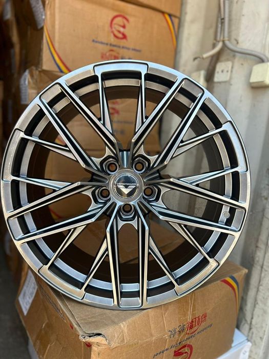 Новые автодиски  18е  5*114.3  j 8.5 et 38