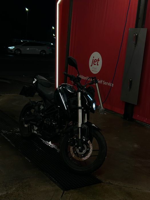 Motocicleta Voge r125