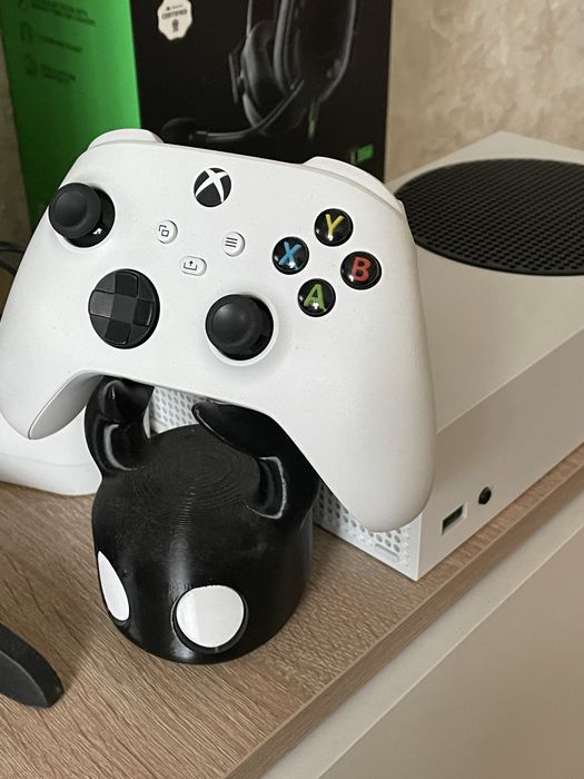 xbox series s, новый на гранатии почти не пользовался