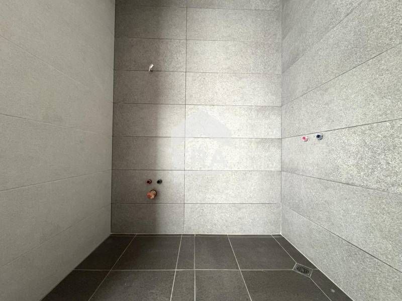 Продава се Многостаен апартамент в Варна, Победа - 114 кв.м за 1799 €/кв.м - Снимка #7