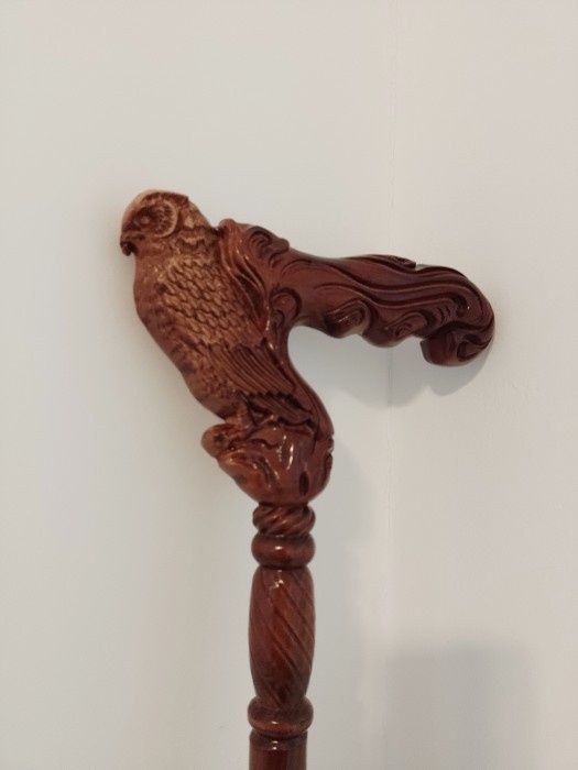 Superb baston mâner cap de bufnita din lemn masiv sculptat integral ma