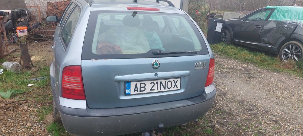 Vând Skoda Octavia