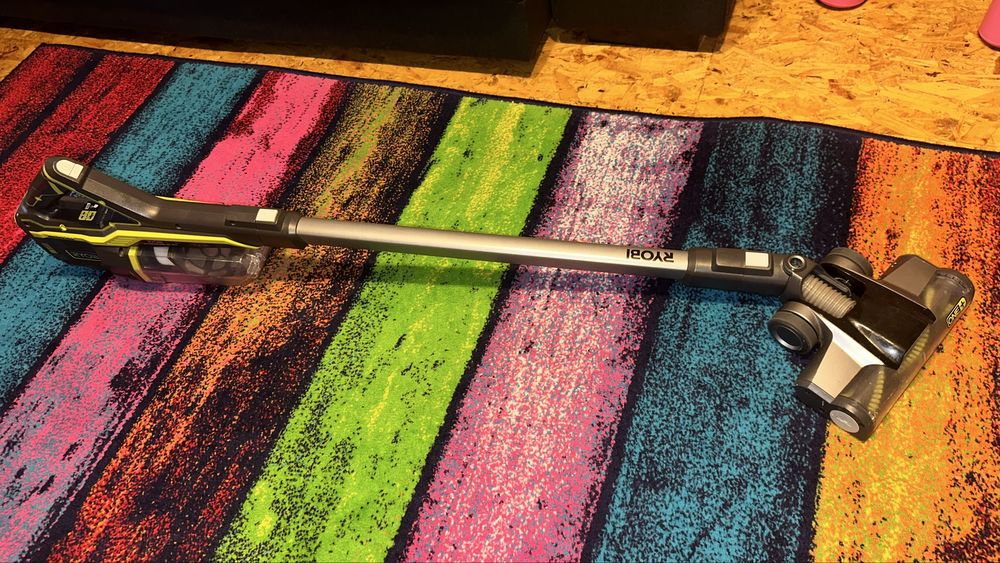 Aspirator fara fir Ryobi