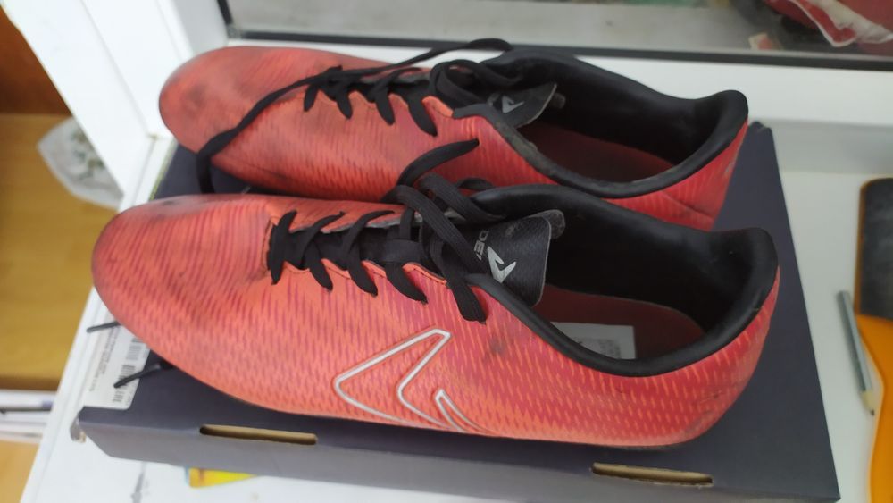 Бутсы шиповки для футбола