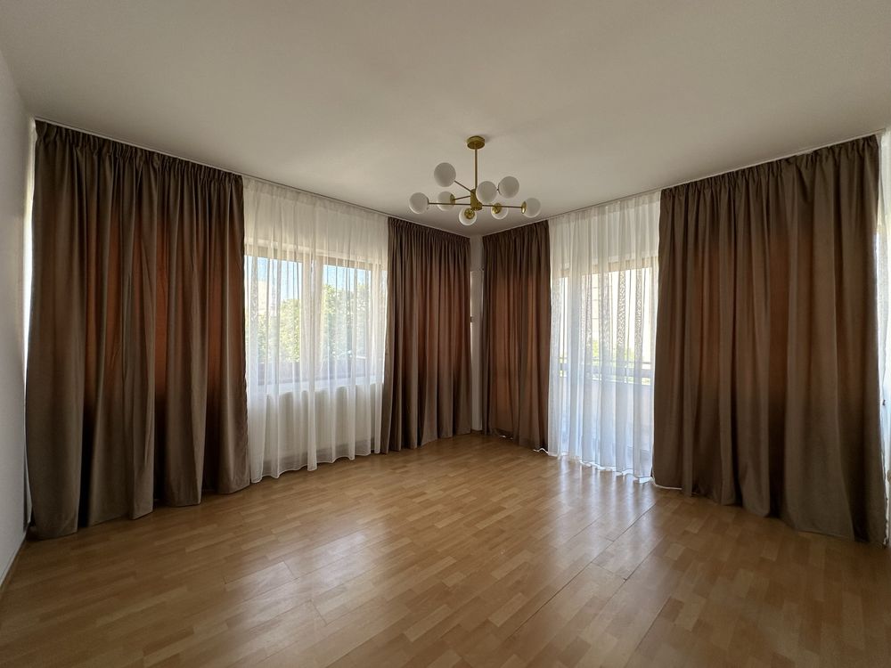Proprietar vand Apartament 3 camere decomandat 110 mp suprafata totala