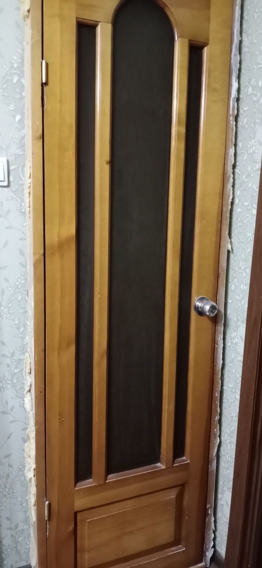 Продам деревяные двери