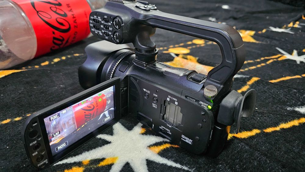 Camera video profesionala Canon XA10 64gb memorie