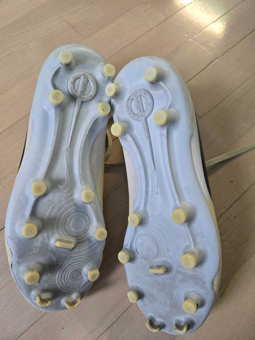 Футболни обувки Tiempo NIKE