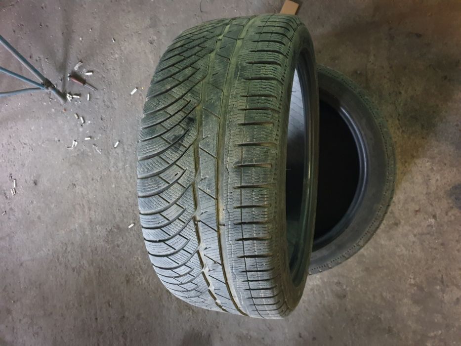 245 40 r18 iarna Michelin alpin