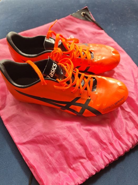 Шпайкове Asics 40номер