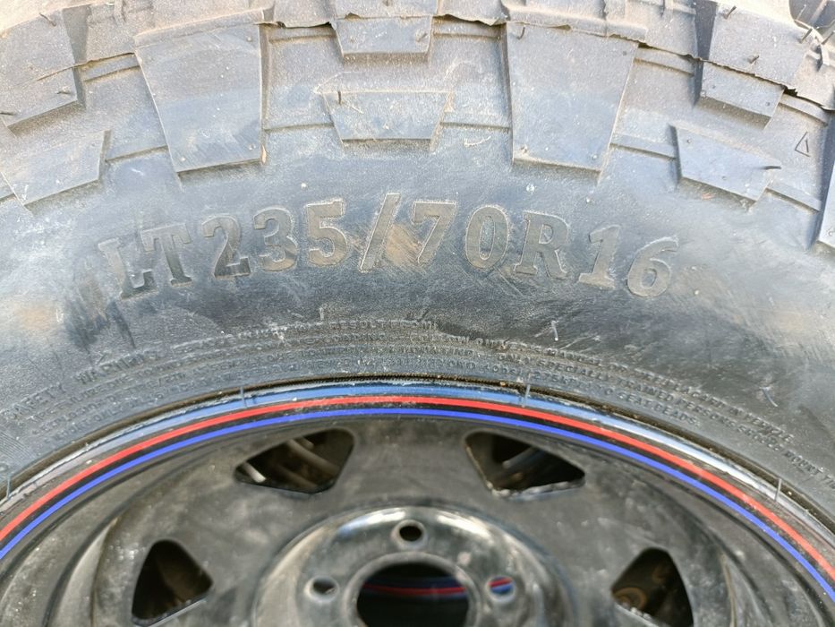 Jante 5x114,3  plus Anvelope Comforser cf 3000  235/70/r16