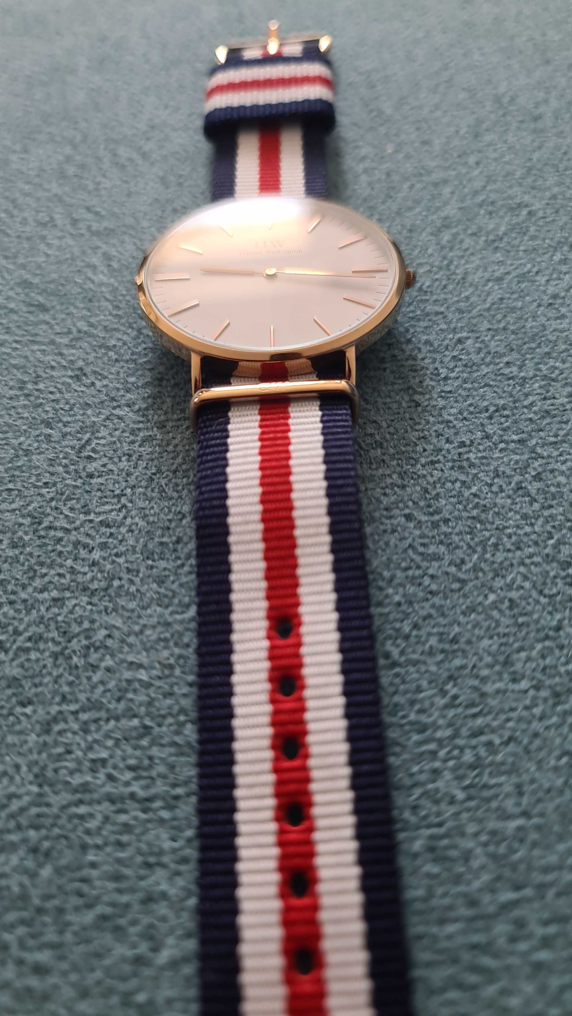 Ceas Daniel Wellington classic, ca NOU!