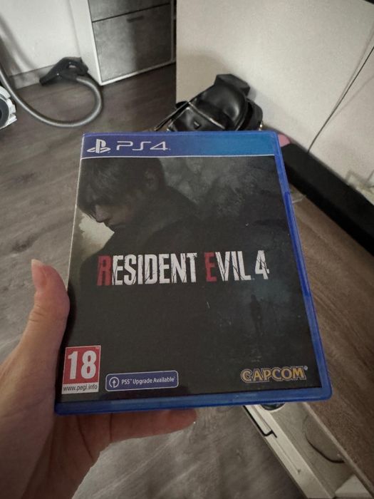 Продам игру ps4 Resident Evil 4 новый
