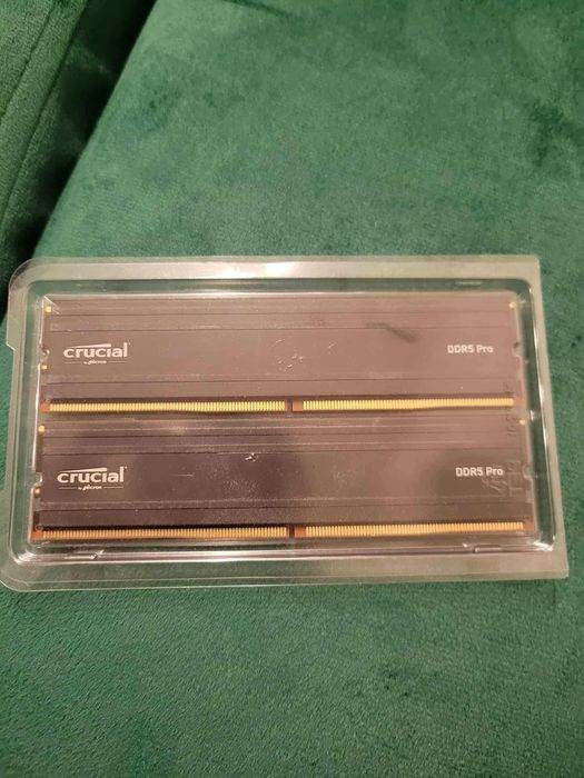 RAM Памет 2x32GB DDR5 5600 MHz Crucial Pro CP2K32G56C46U5 - като нова